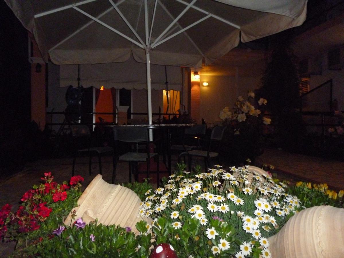 Kostas Apartments & Studios Agios Georgios Pagon Eksteriør bilde