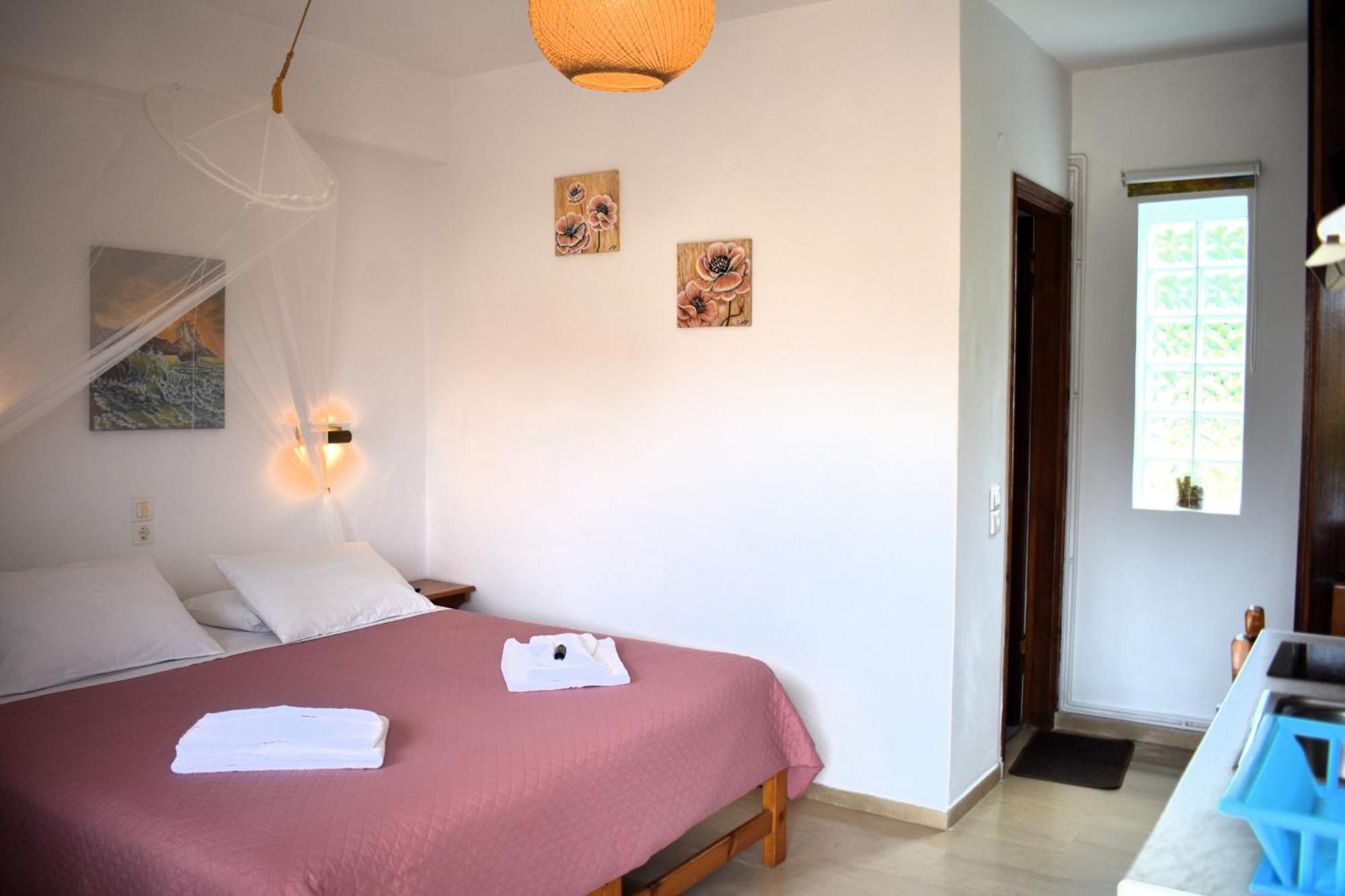 Kostas Apartments & Studios Agios Georgios Pagon Eksteriør bilde