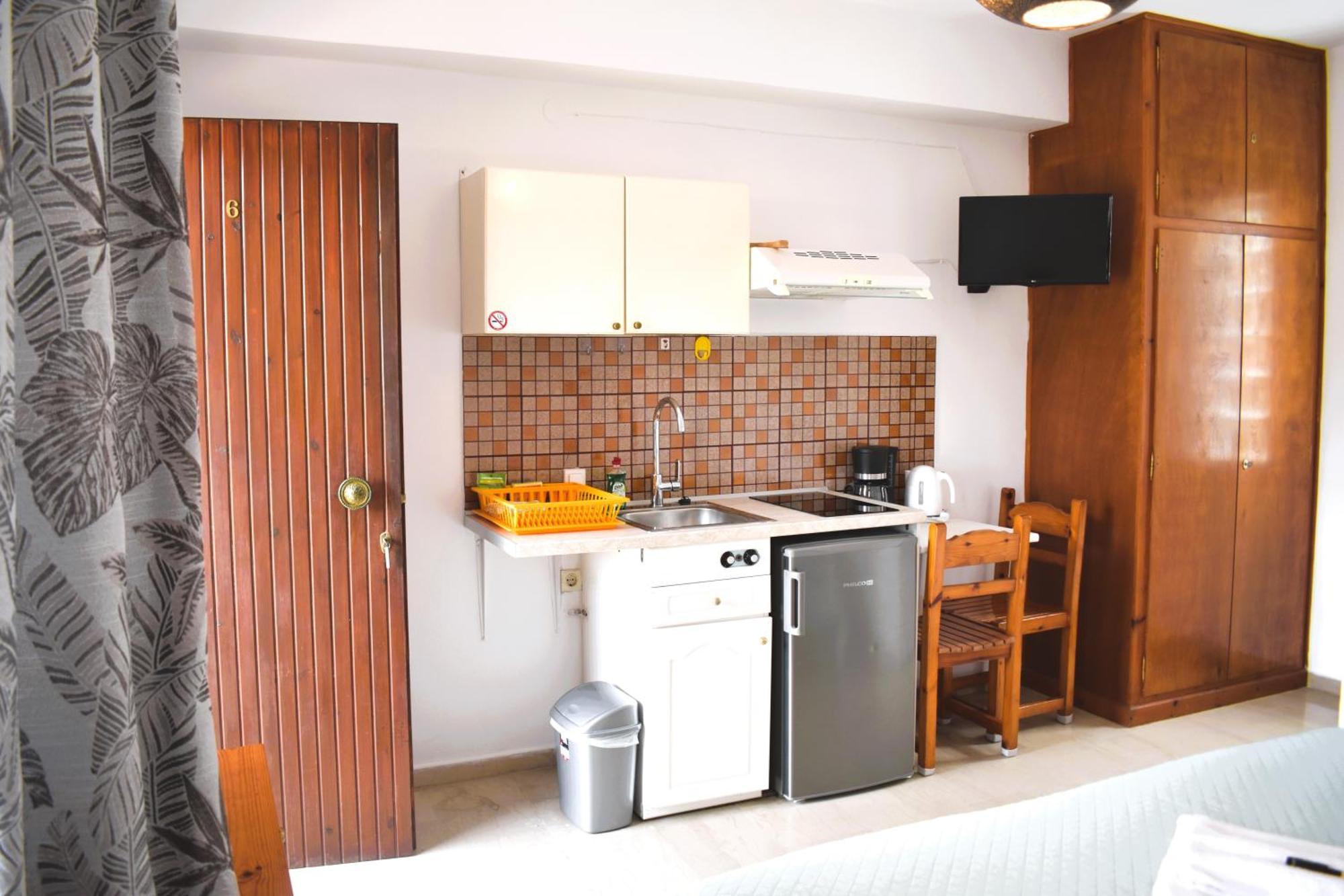 Kostas Apartments & Studios Agios Georgios Pagon Eksteriør bilde
