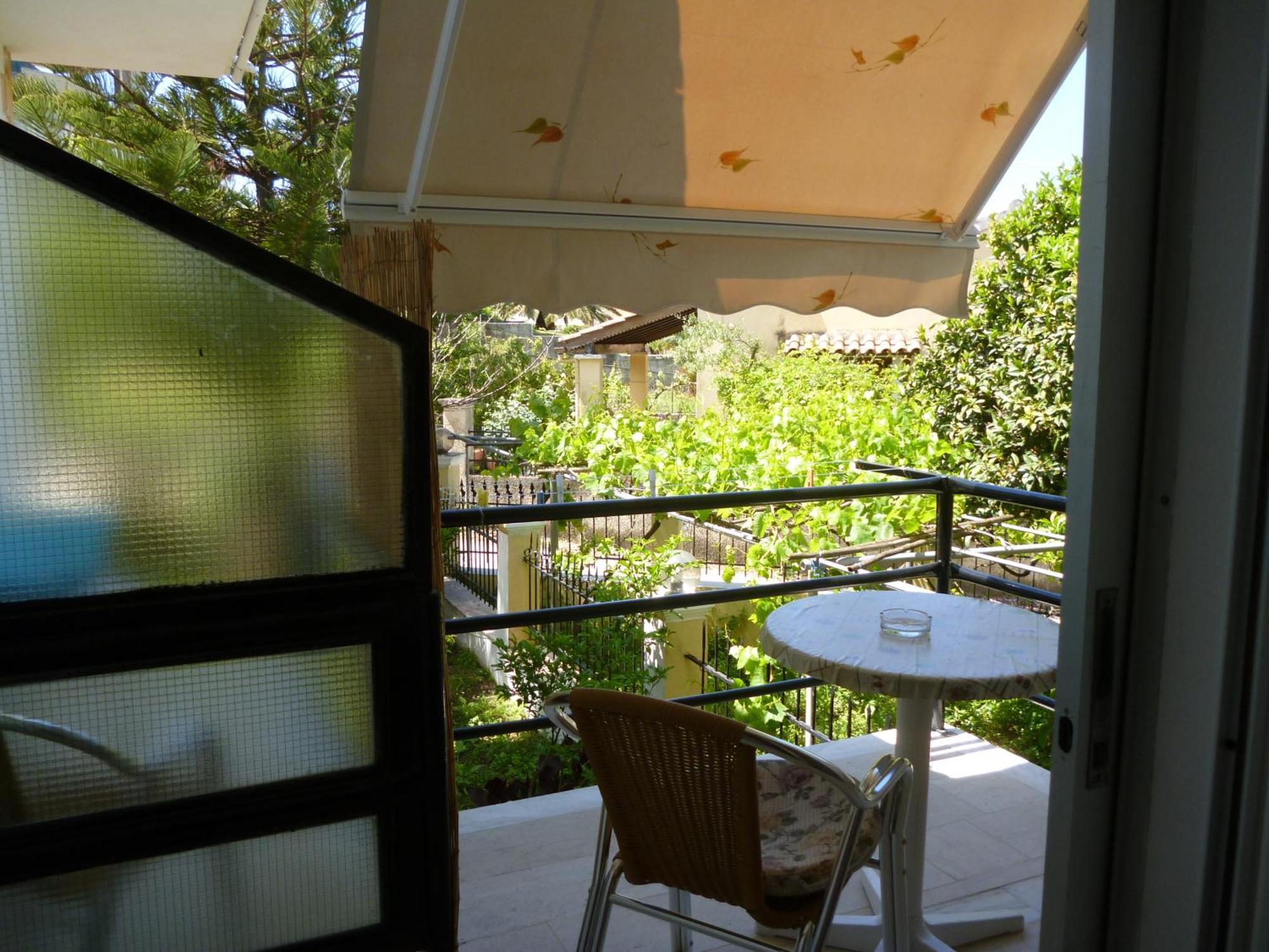 Kostas Apartments & Studios Agios Georgios Pagon Eksteriør bilde