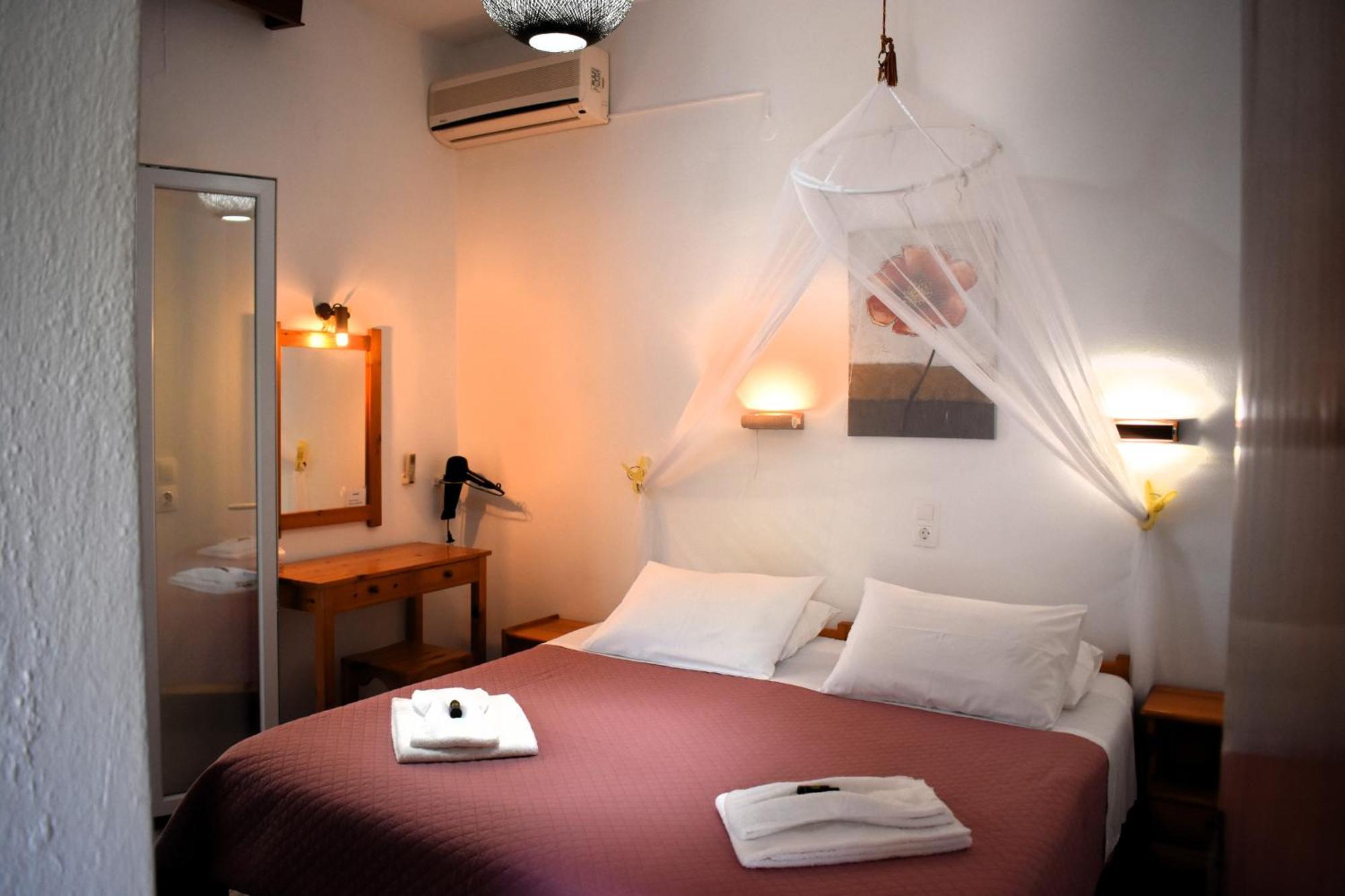 Kostas Apartments & Studios Agios Georgios Pagon Eksteriør bilde