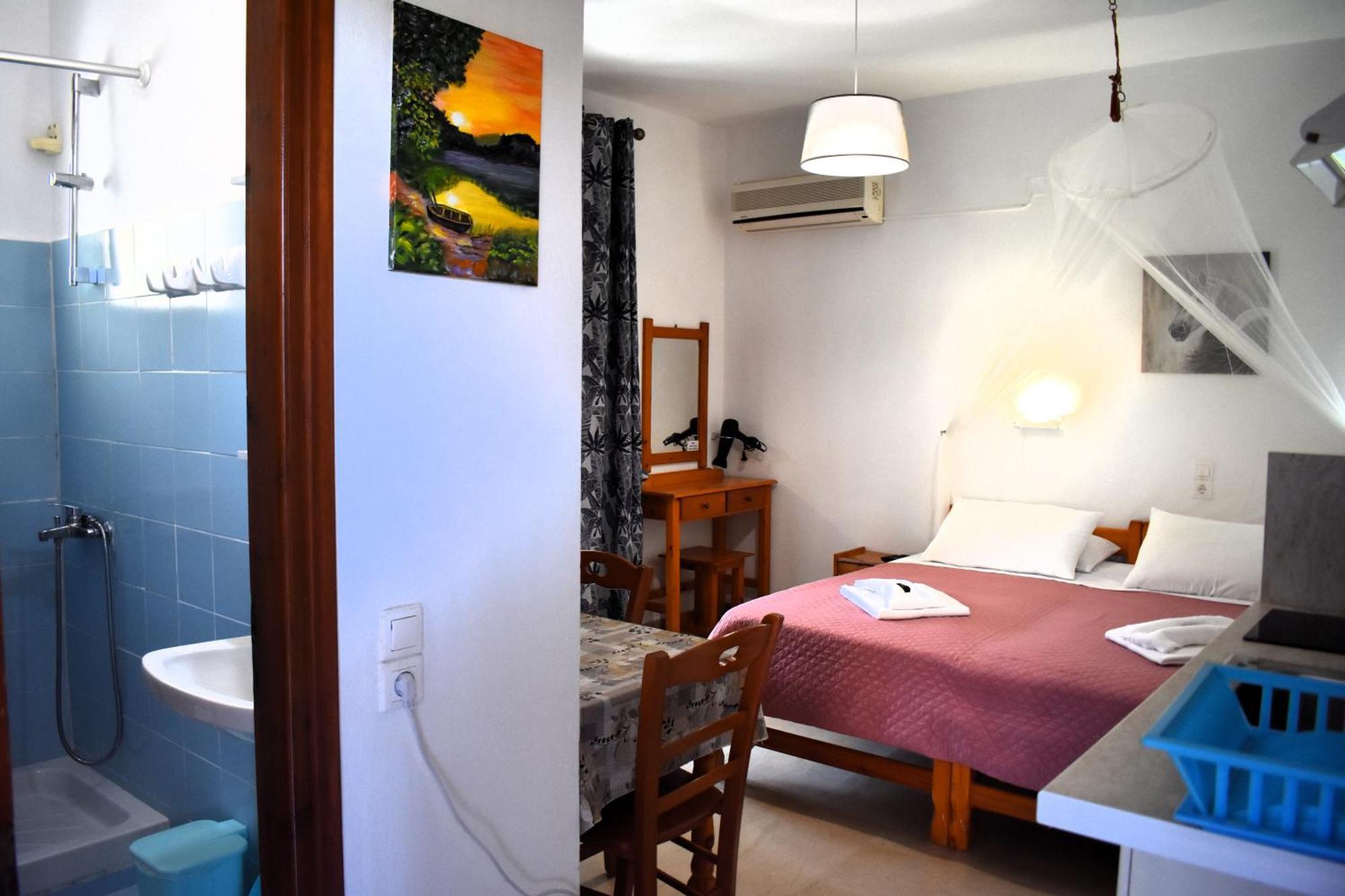 Kostas Apartments & Studios Agios Georgios Pagon Eksteriør bilde
