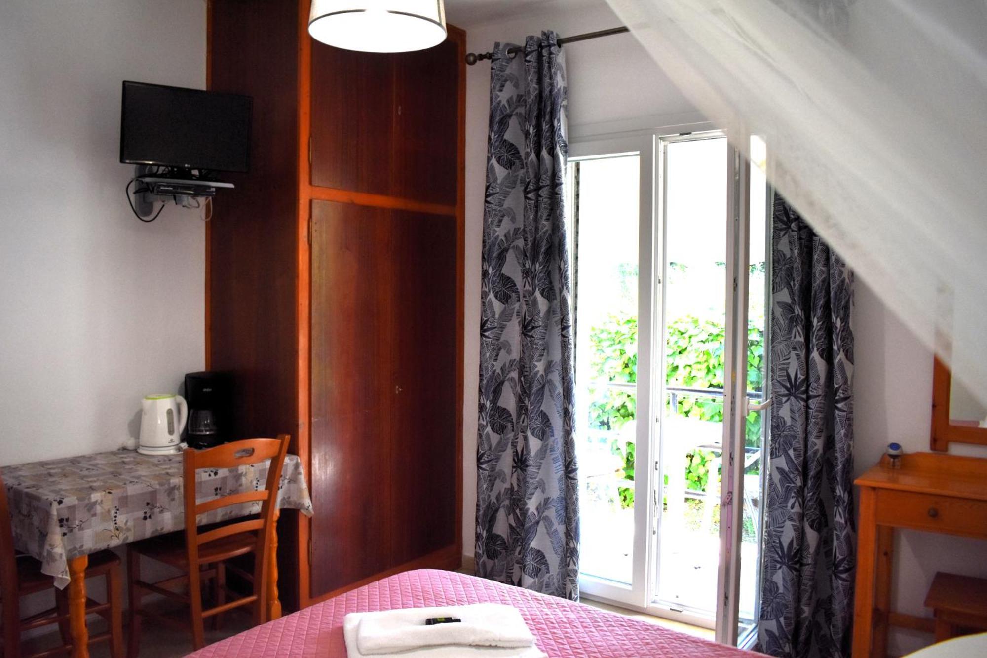 Kostas Apartments & Studios Agios Georgios Pagon Eksteriør bilde