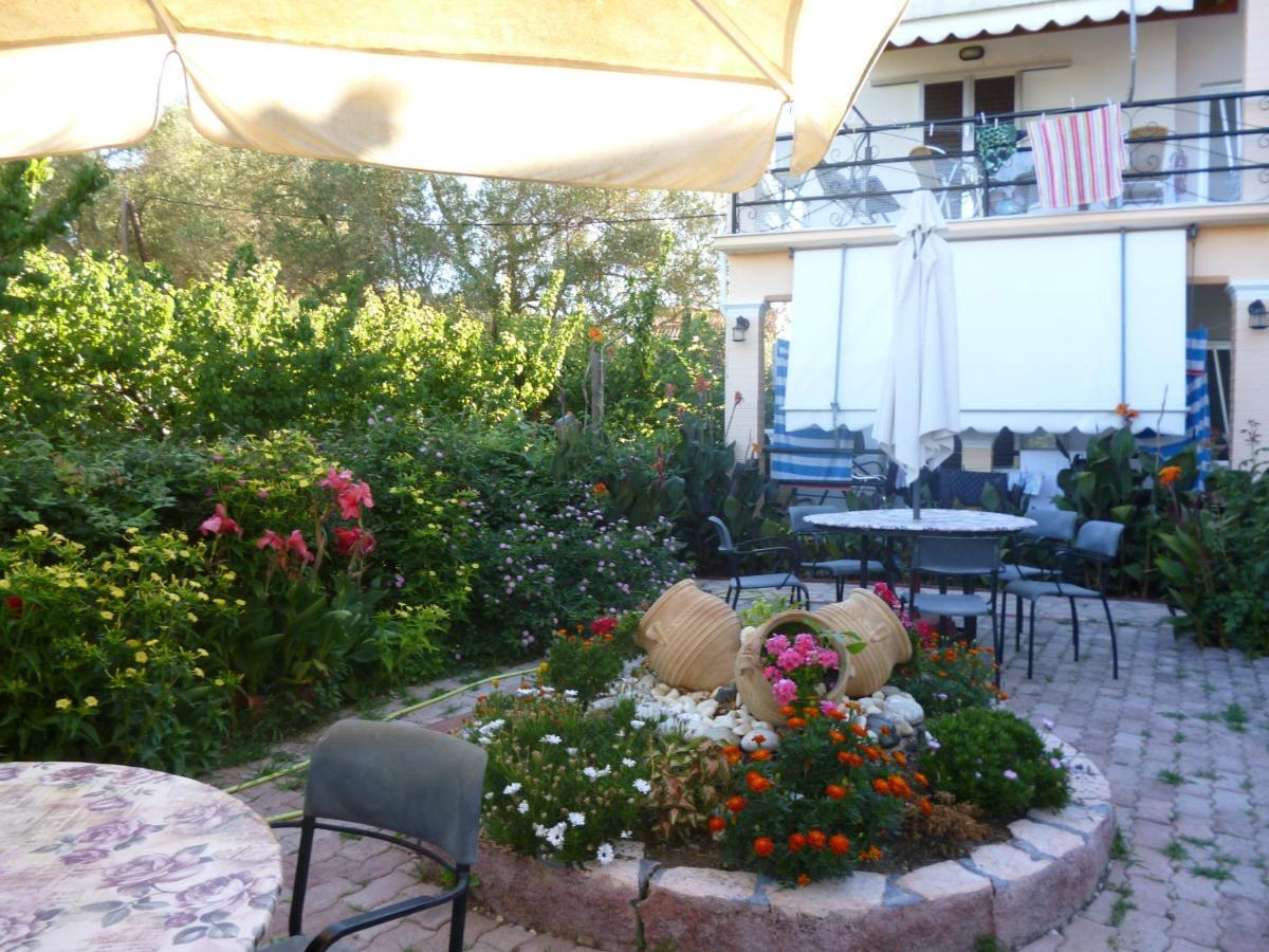 Kostas Apartments & Studios Agios Georgios Pagon Eksteriør bilde