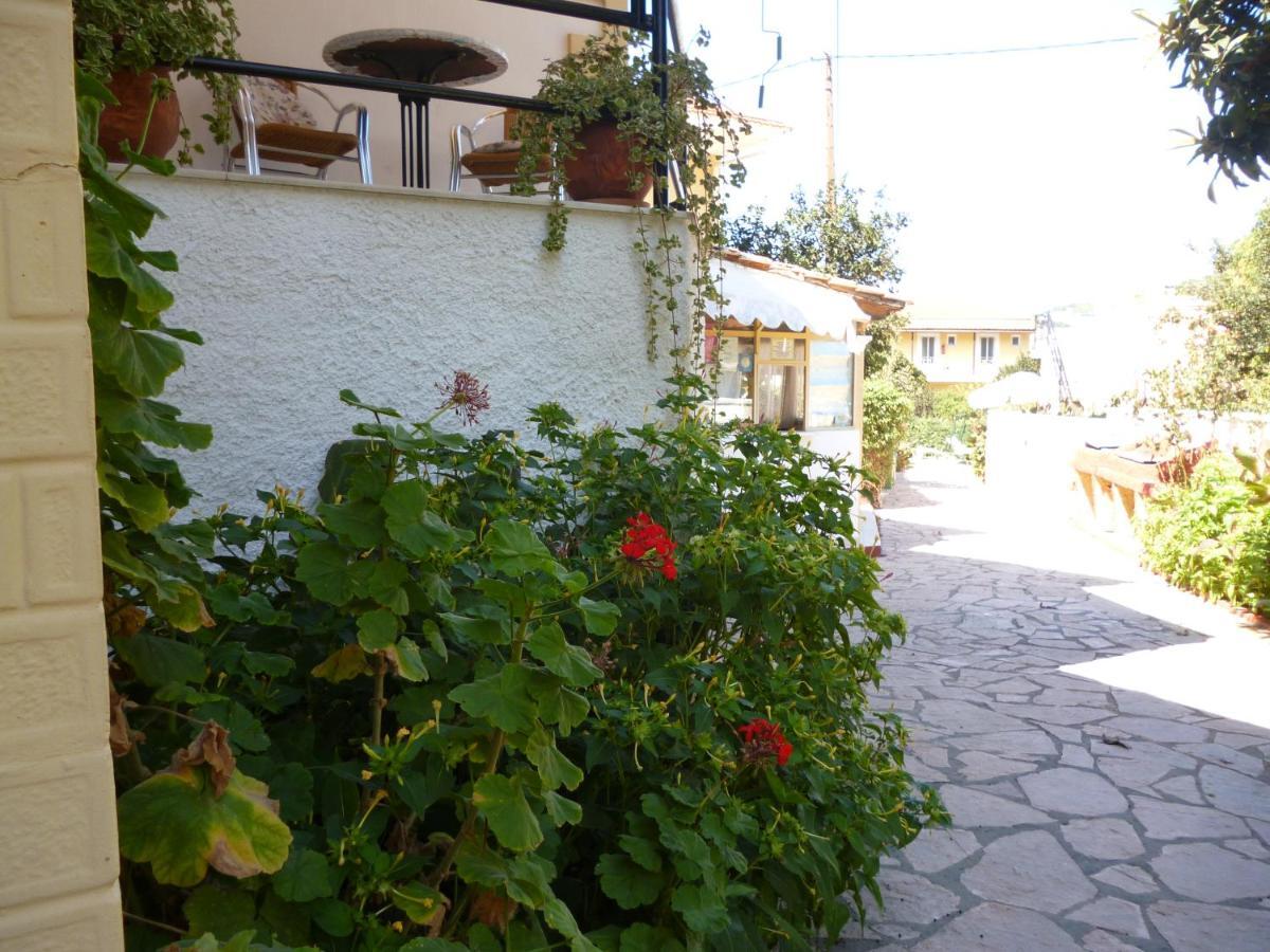 Kostas Apartments & Studios Agios Georgios Pagon Eksteriør bilde