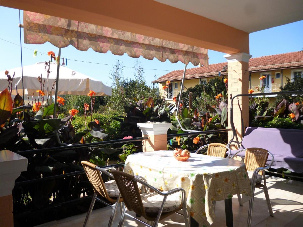 Kostas Apartments & Studios Agios Georgios Pagon Eksteriør bilde