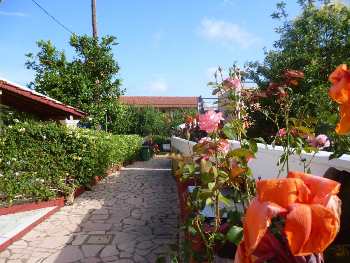 Kostas Apartments & Studios Agios Georgios Pagon Eksteriør bilde
