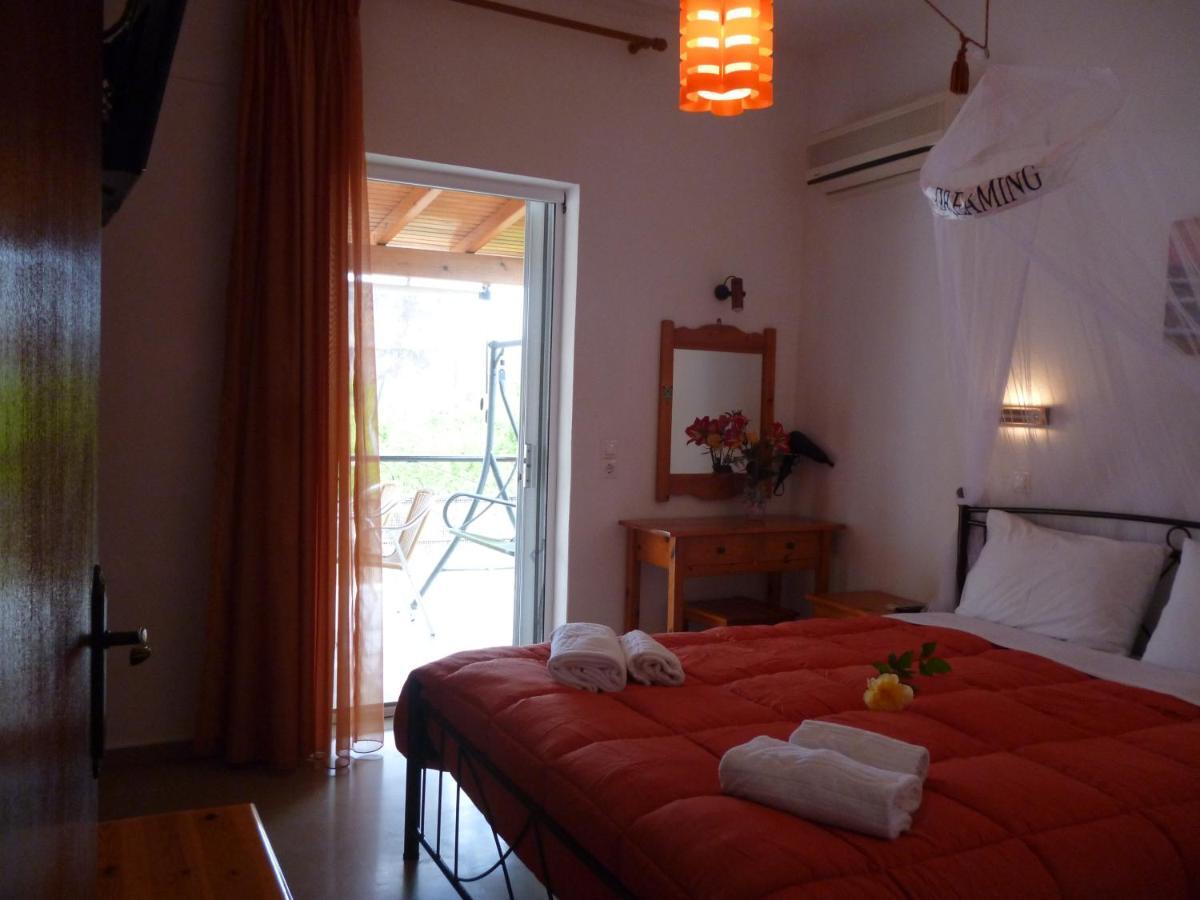 Kostas Apartments & Studios Agios Georgios Pagon Eksteriør bilde