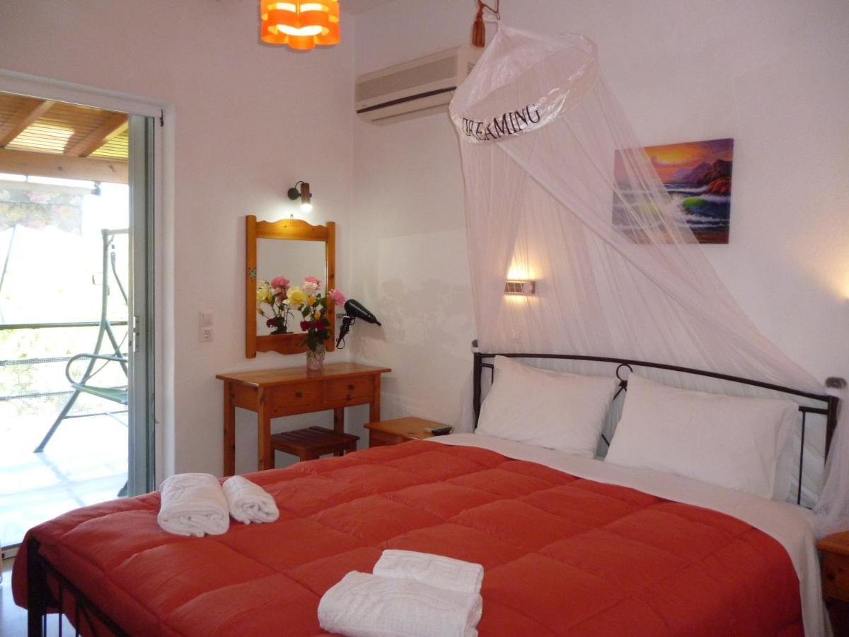 Kostas Apartments & Studios Agios Georgios Pagon Eksteriør bilde